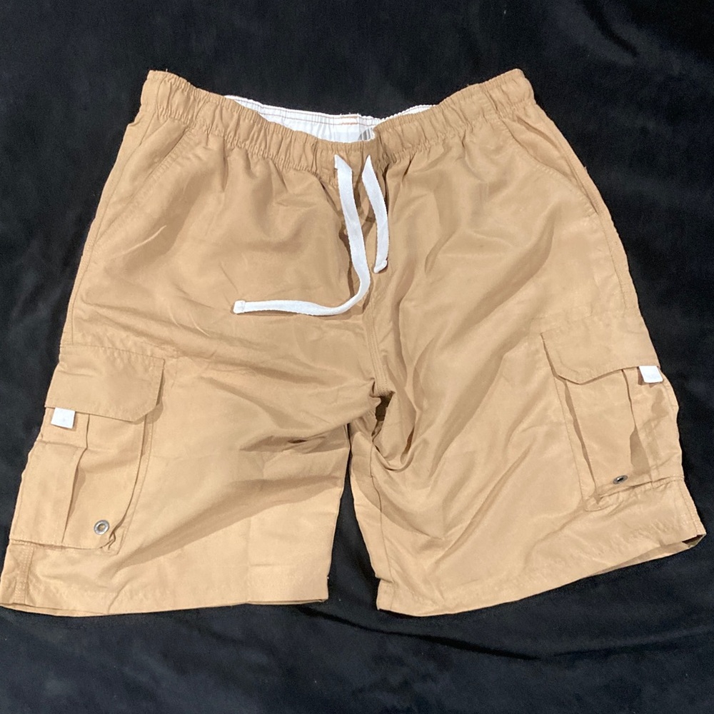 Men's Tan Cargo Shorts great condition